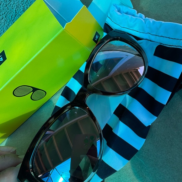 COPY - Von Zipper Women’s Sunglasses “YaYa”